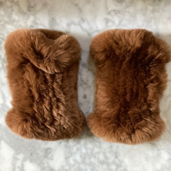 Volare Fur Fingerless Gloves - Picture 2 of 3